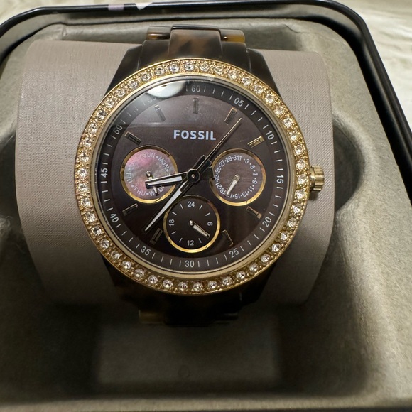 Fossil Watch - Picture 1 of 2
